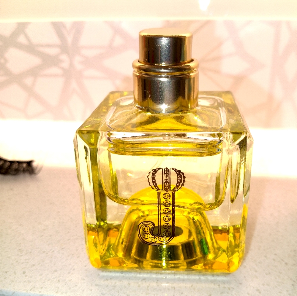 Juicy Couture Blooming Babe eau de perfume spray. 0.5 fl oz.